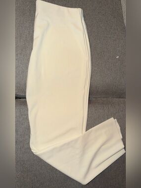 White/off white stretch pants